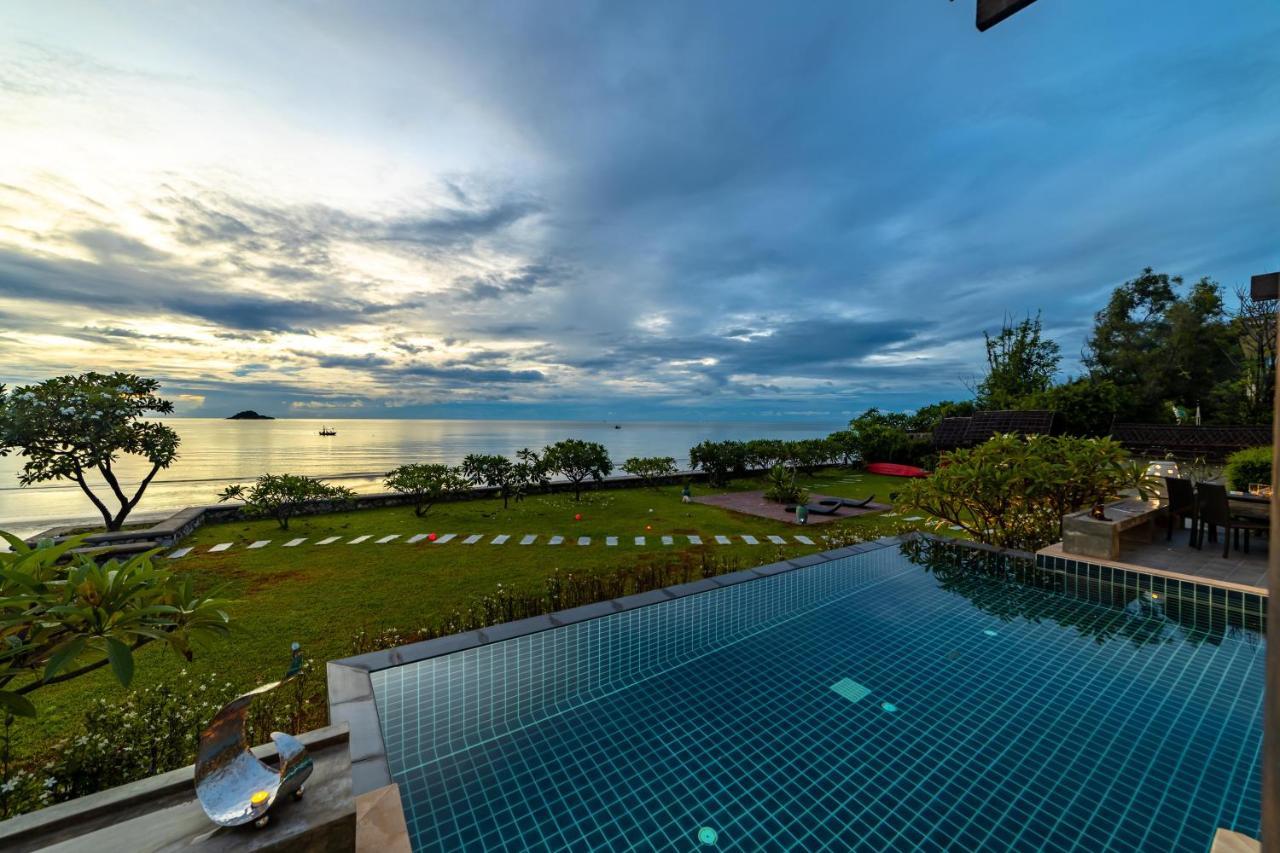 Beachfront Modern 4 Bedroom Pool Villa - Rv Χουά Χιν Εξωτερικό φωτογραφία