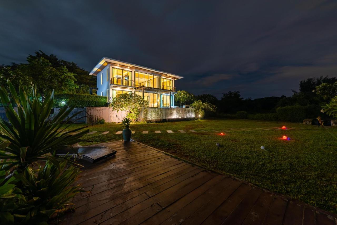 Beachfront Modern 4 Bedroom Pool Villa - Rv Χουά Χιν Εξωτερικό φωτογραφία