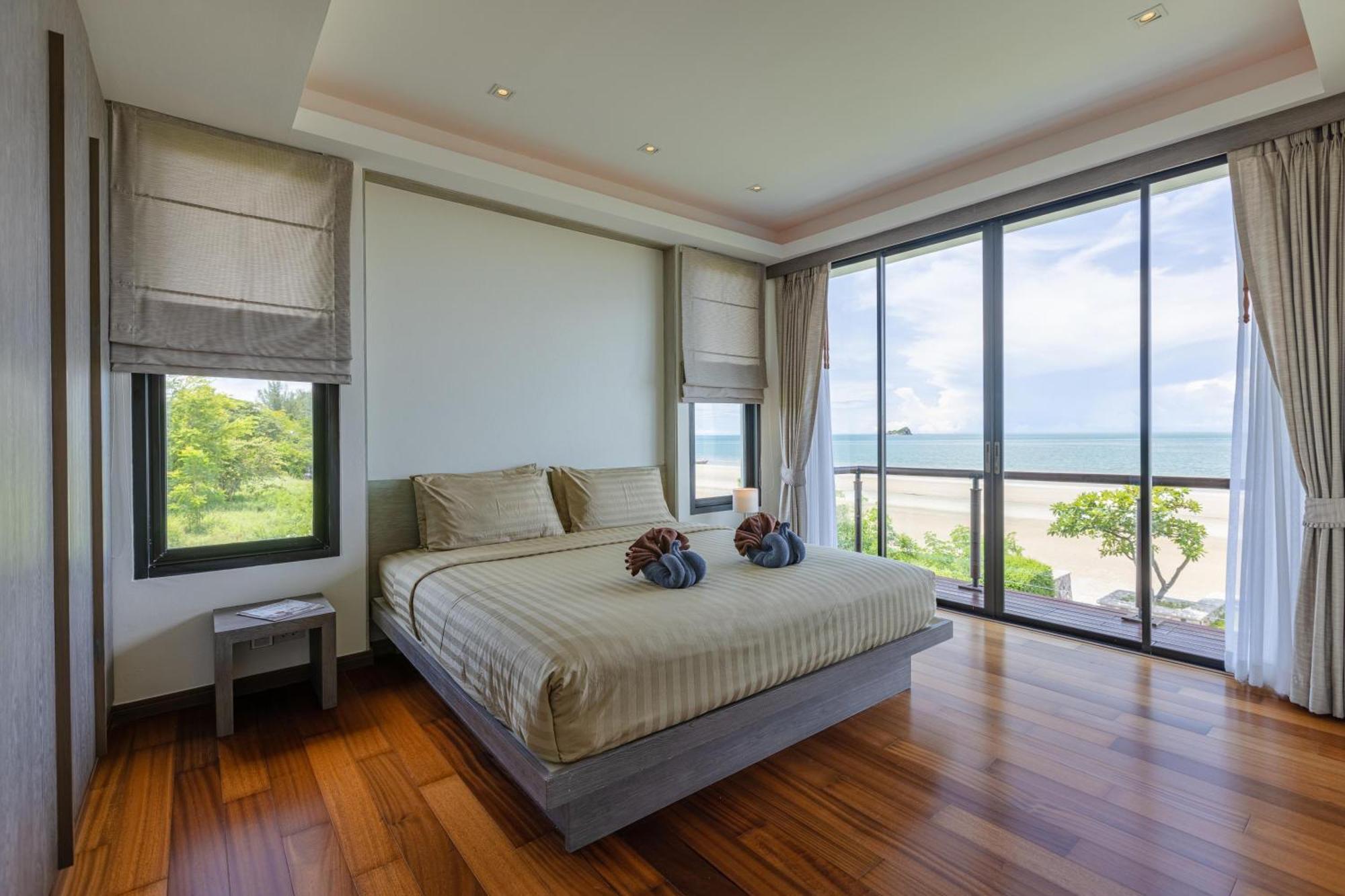 Beachfront Modern 4 Bedroom Pool Villa - Rv Χουά Χιν Εξωτερικό φωτογραφία