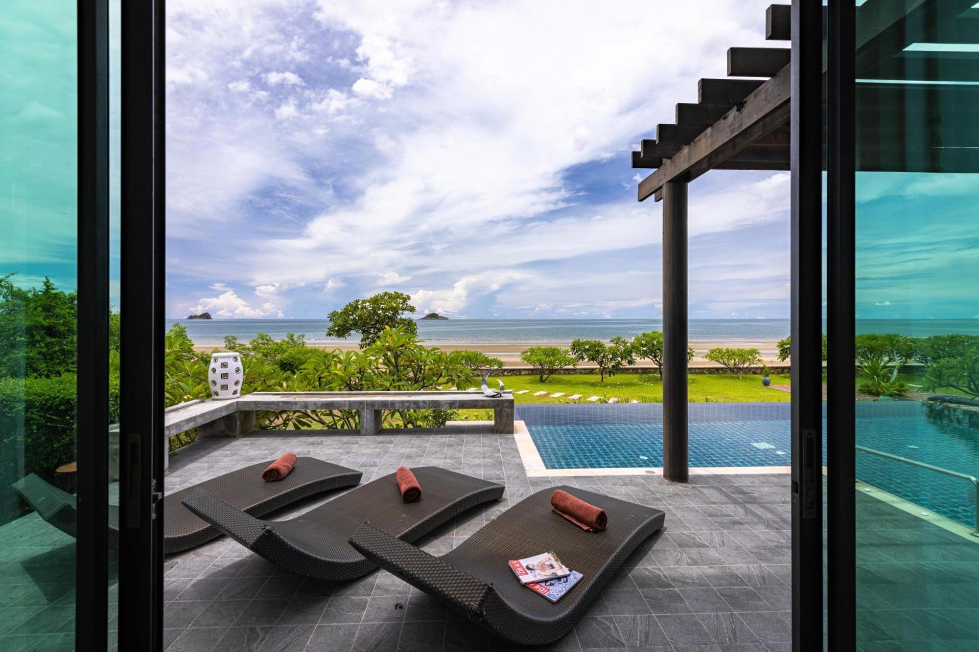 Beachfront Modern 4 Bedroom Pool Villa - Rv Χουά Χιν Εξωτερικό φωτογραφία