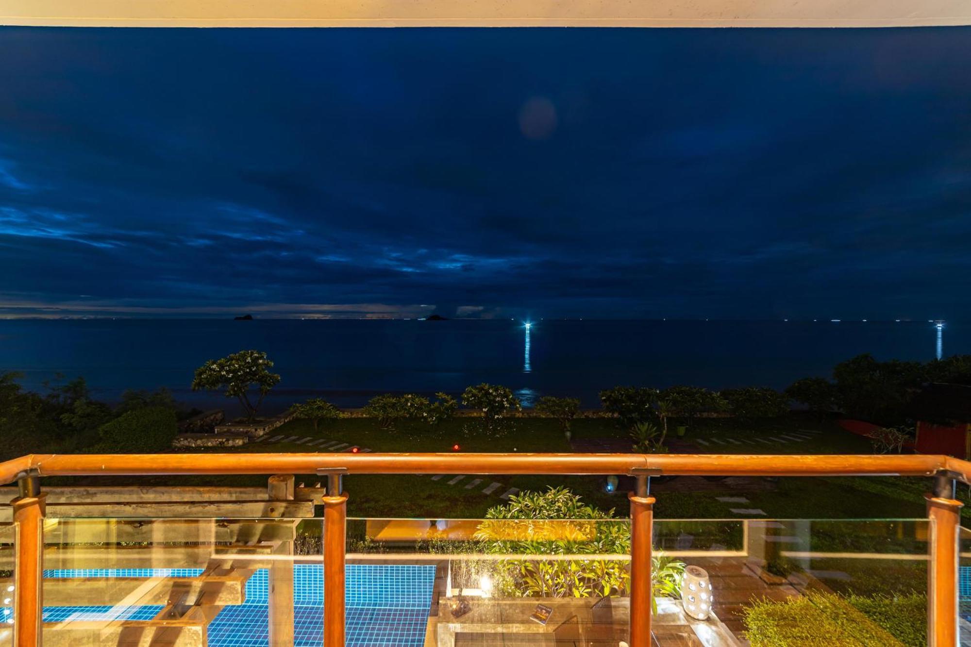 Beachfront Modern 4 Bedroom Pool Villa - Rv Χουά Χιν Εξωτερικό φωτογραφία