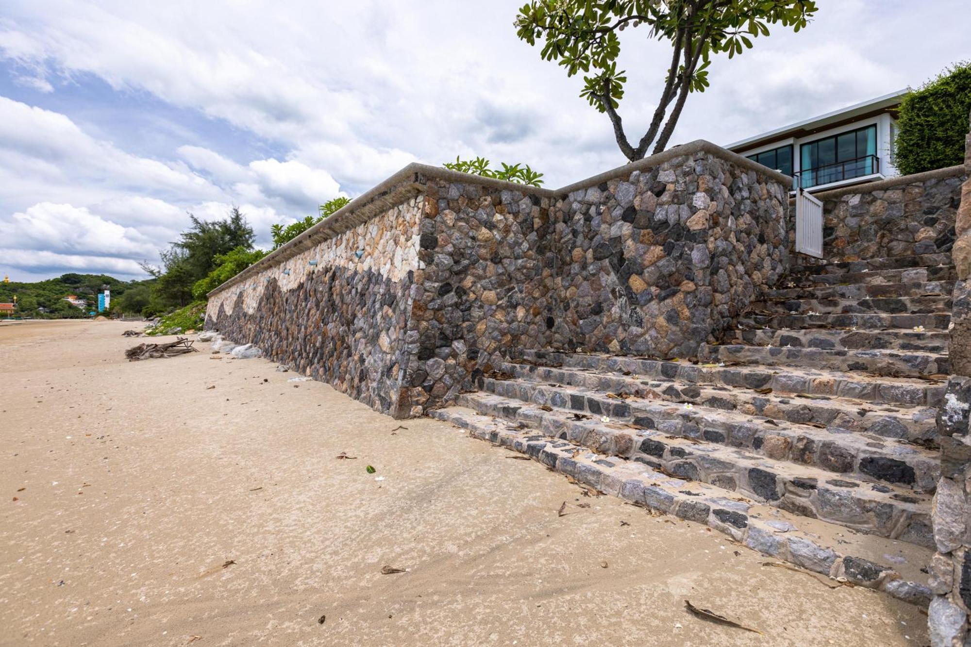 Beachfront Modern 4 Bedroom Pool Villa - Rv Χουά Χιν Εξωτερικό φωτογραφία